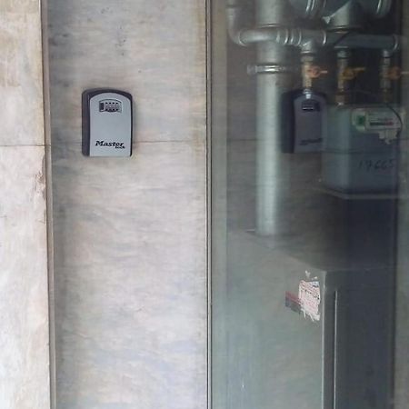 Cozy Studio Near Victoria Metro Station Atenas Exterior foto