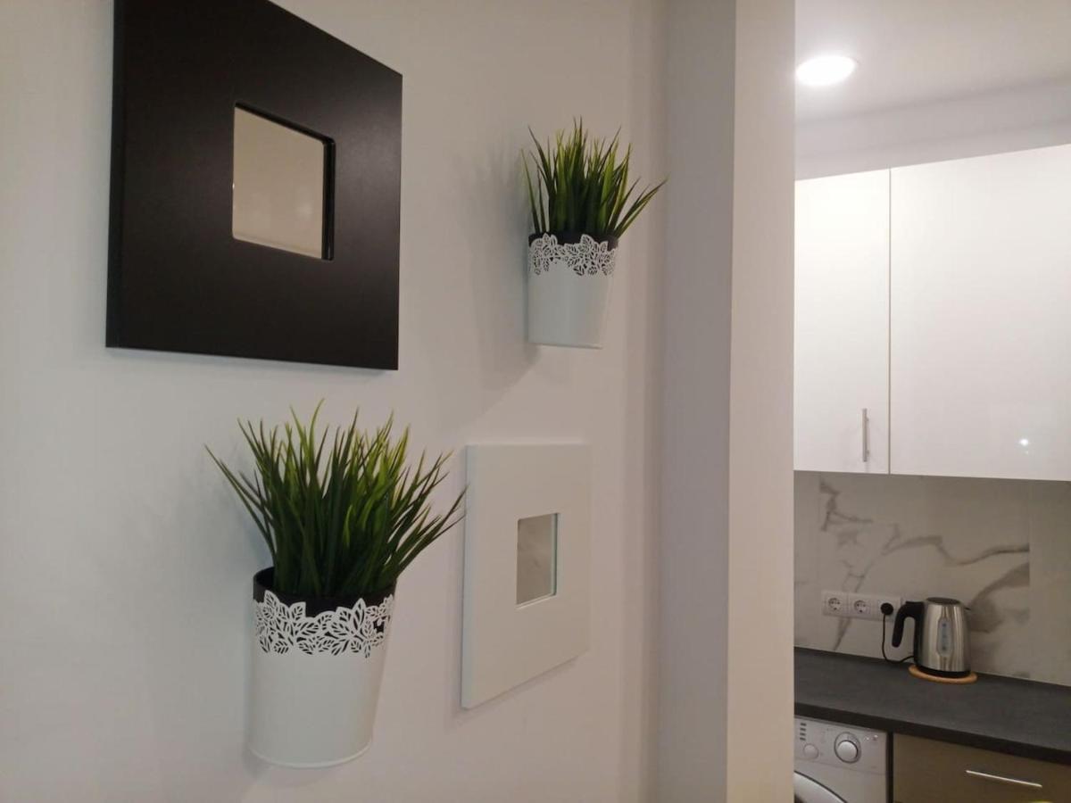 Cozy Studio Near Victoria Metro Station Atenas Exterior foto
